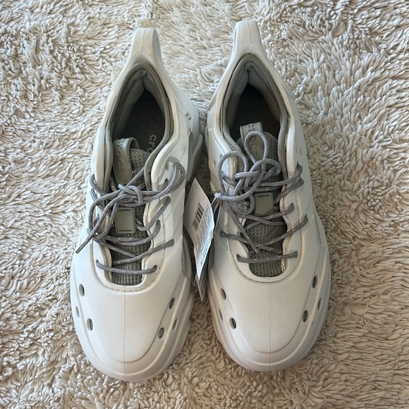 Crocs Nova Trek White Grey NWT men’s 7 women’s 9 - Picture 3 of 7